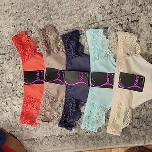 Five pair of Thong lace underwear -S